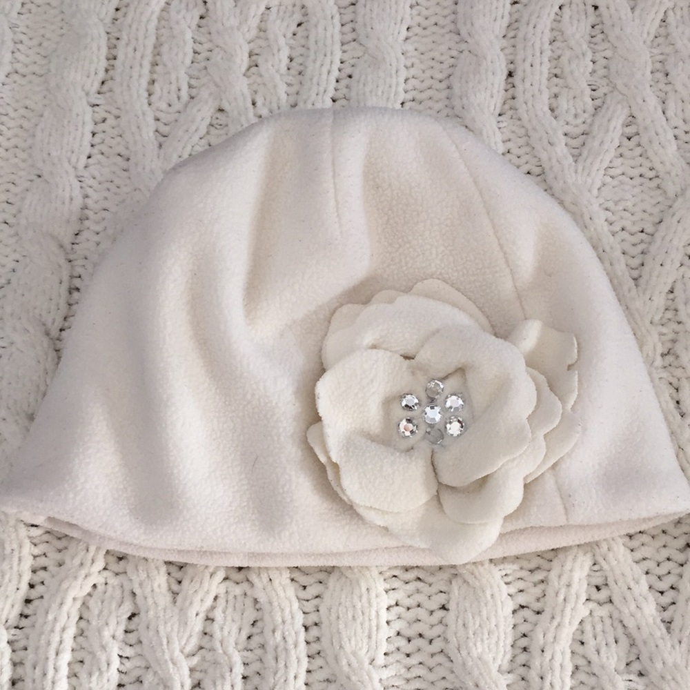 Gap Cute Fleece Girl White Hat Size S/M